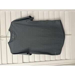 BYLT basics drop cut Men’s shirt size Medium
